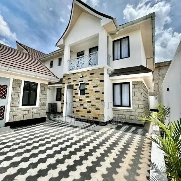 Airbnb Own Compound MOMBASA ROAD. Syokimau.mins to JKIA ,SGR TERMINUS