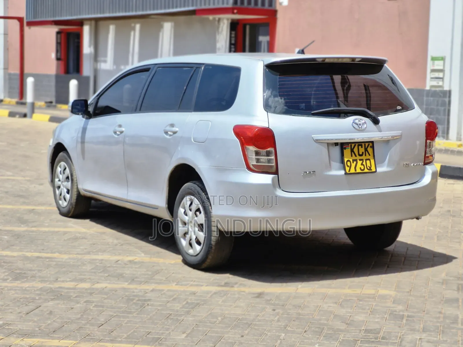 Toyota Corolla Fielder 2010 Silver