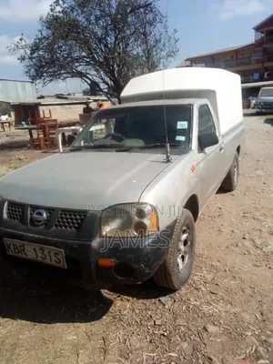 Nissan Caravan (Urvan) 2013 Grey