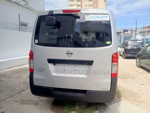 Nissan Caravan (Urvan) 2019 White