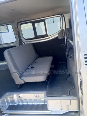 Nissan Caravan (Urvan) 2019 White