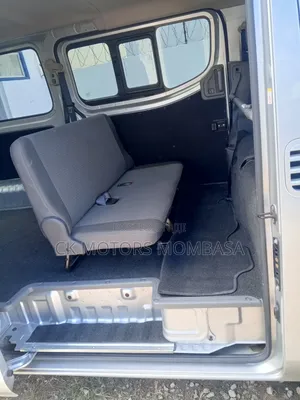 Nissan Caravan (Urvan) 2019 White