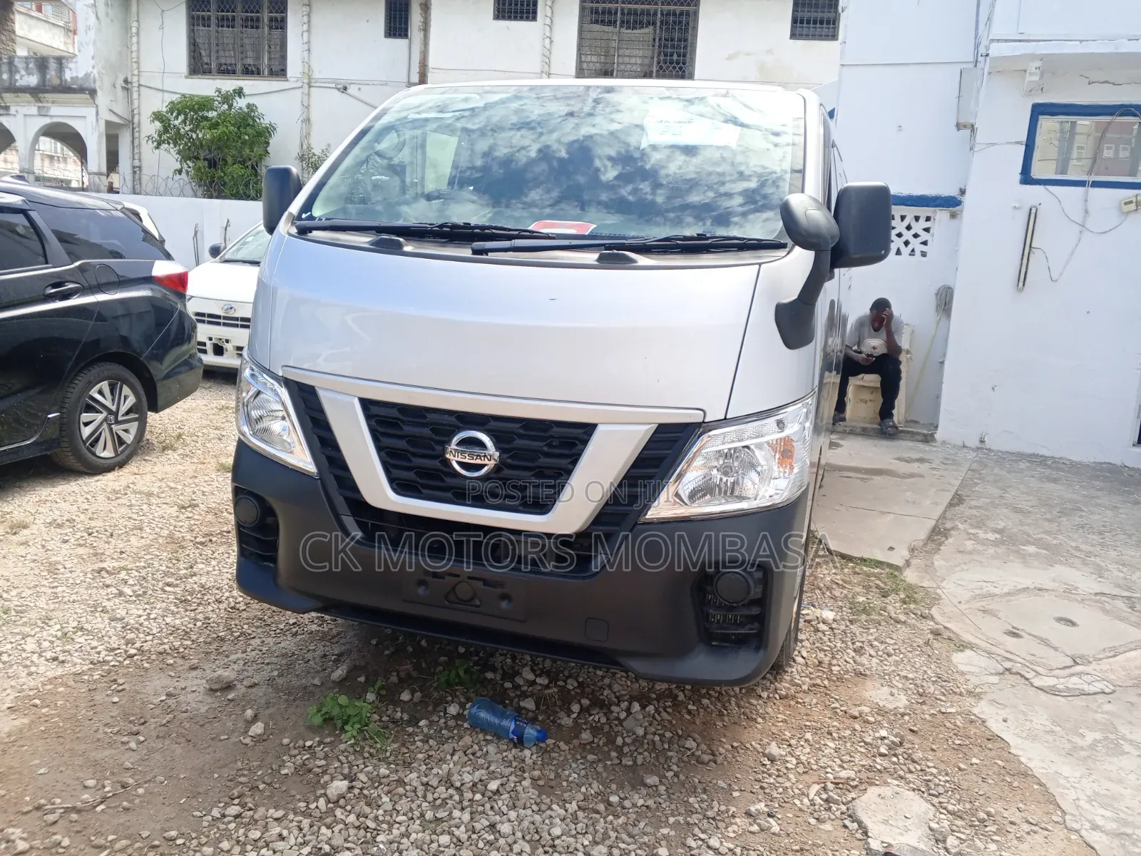Nissan Caravan (Urvan) 2019 White