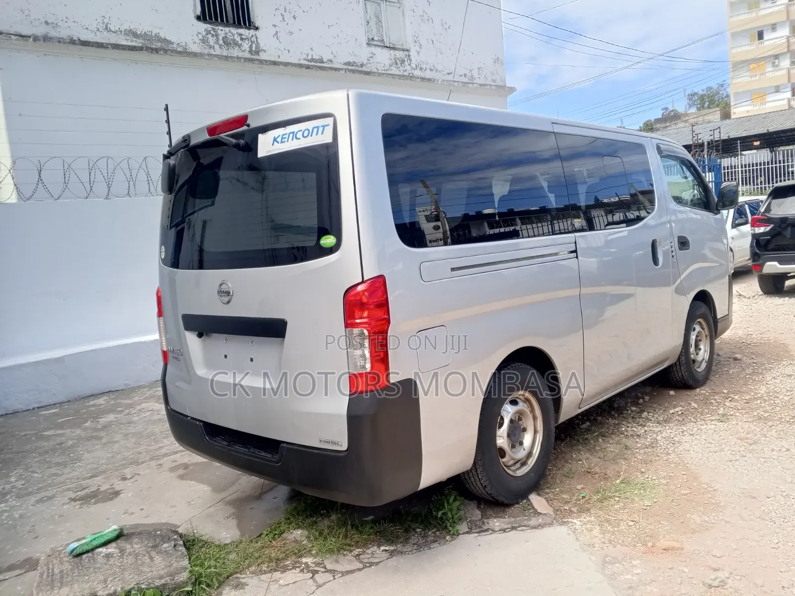 Nissan Caravan (Urvan) 2019 White