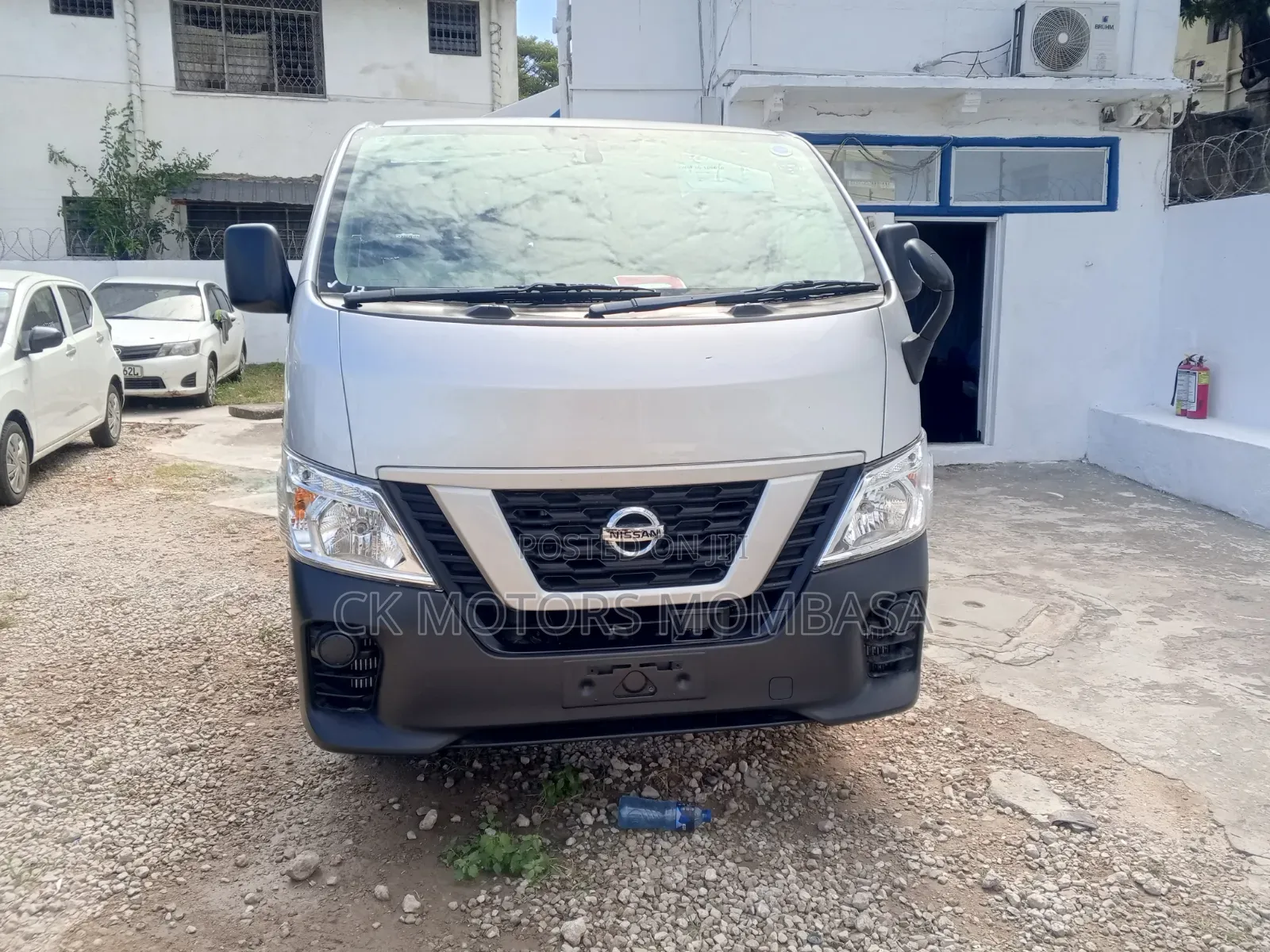 Nissan Caravan (Urvan) 2019 White