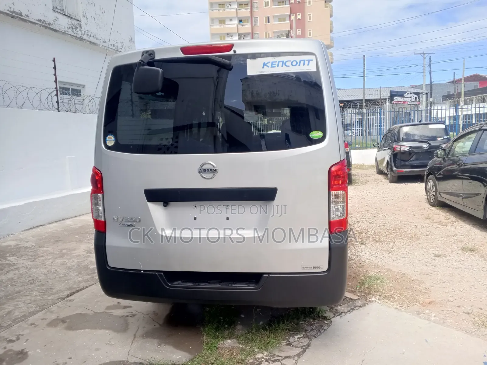 Nissan Caravan (Urvan) 2019 White
