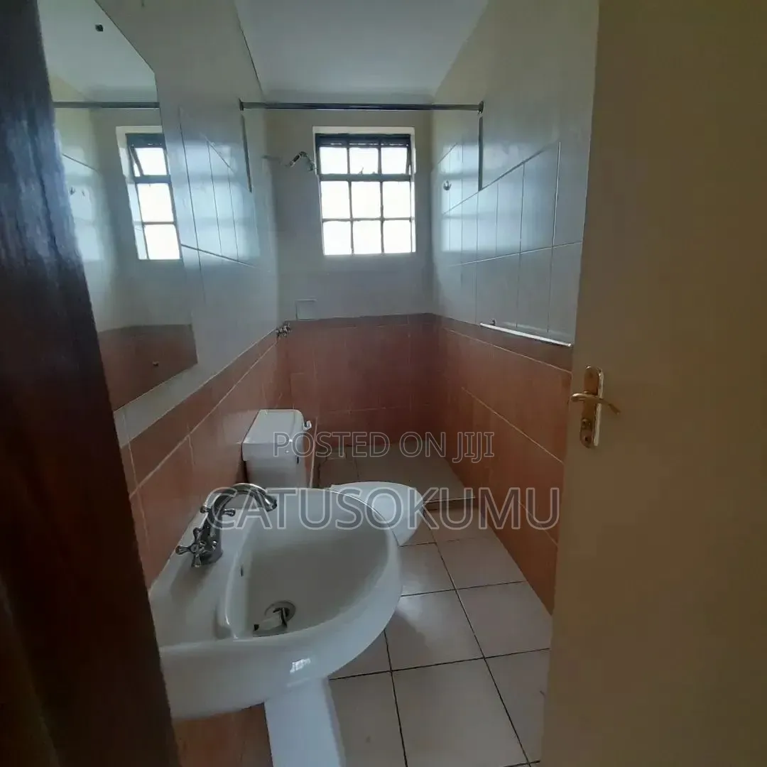 3bdrm Maisonette in Syokimau, Gateway Mall Area for rent