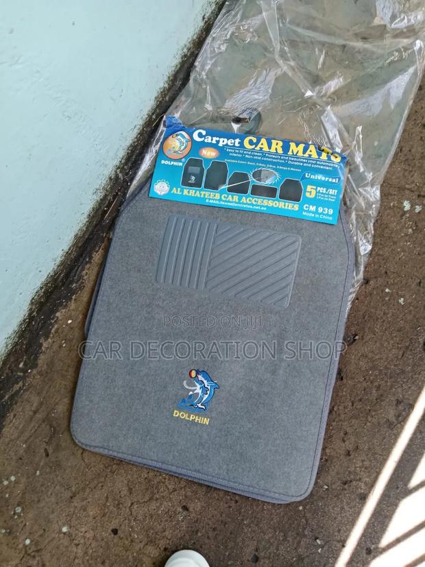 Grey Woolen Mat With Central Ribbed Rubber Heel Pad for Durability