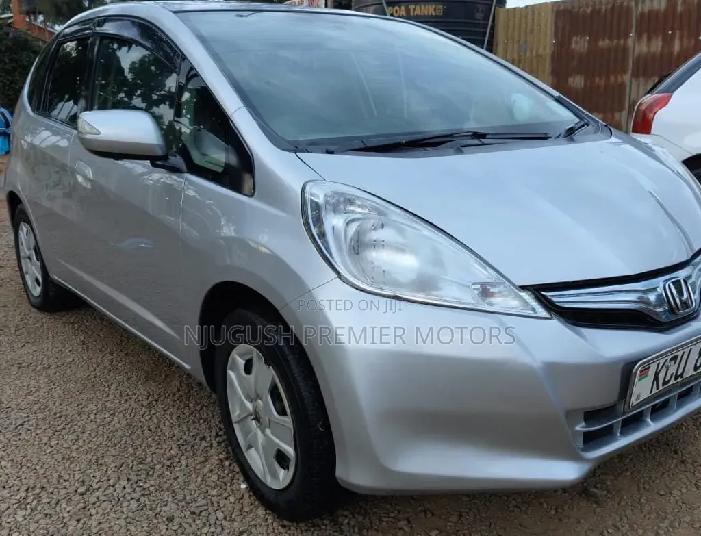 Honda Fit 2012 Silver