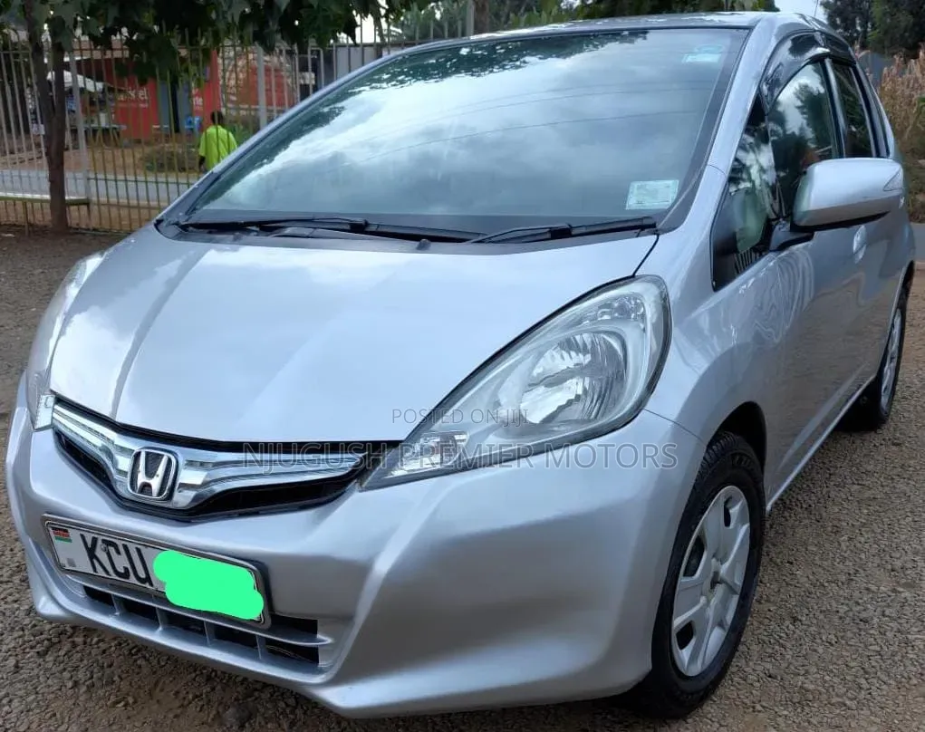 Honda Fit 2012 Silver