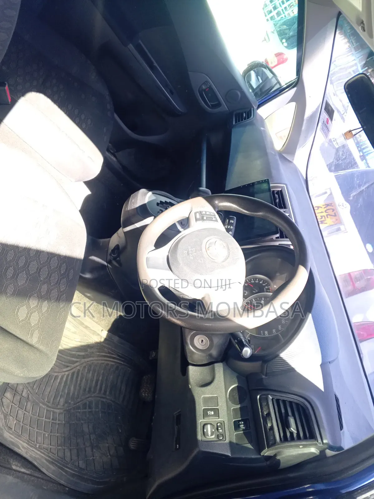 Toyota Ractis 2014 Blue