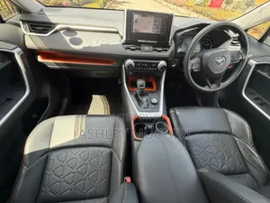 Toyota RAV4 2019 Blue