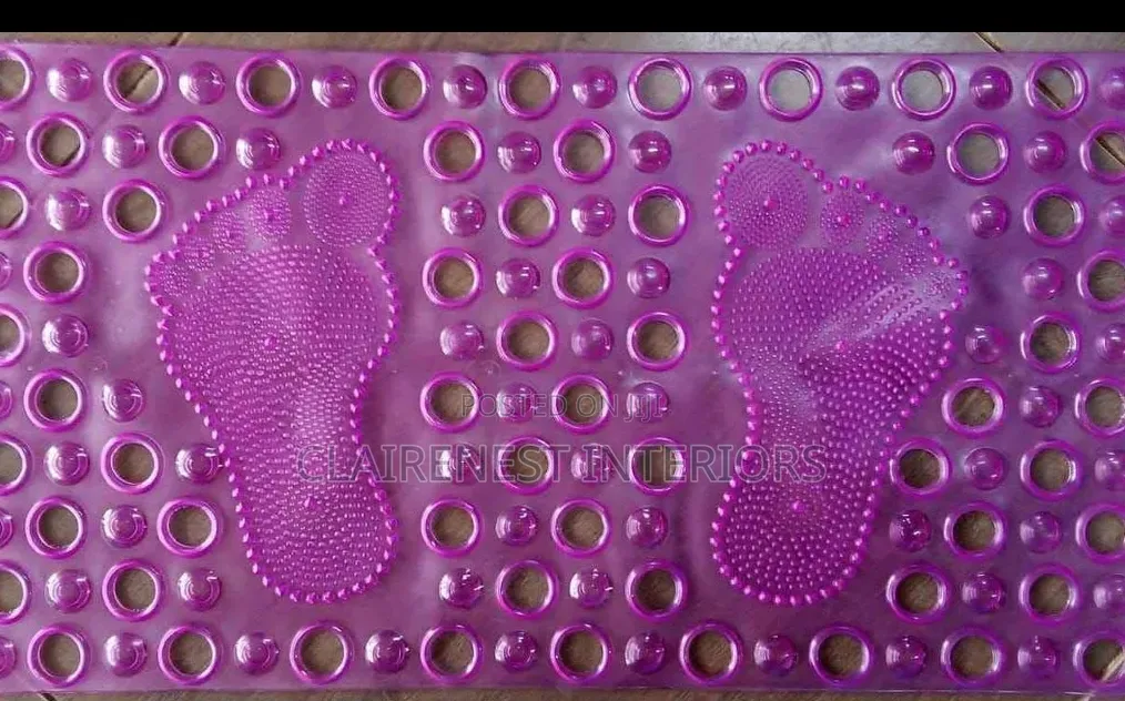 Upgrade Your Bathroom With a Beautiful Translucent Mats