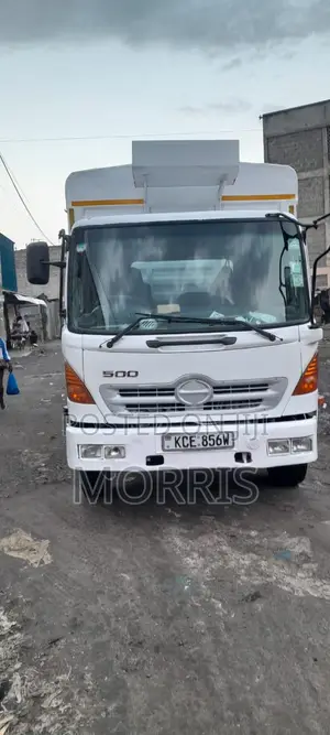 Hino 500 Lorry