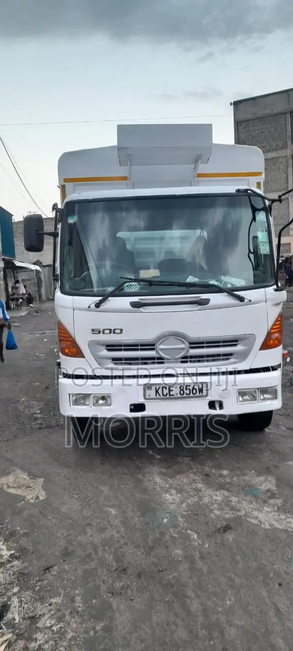 Hino 500 Lorry