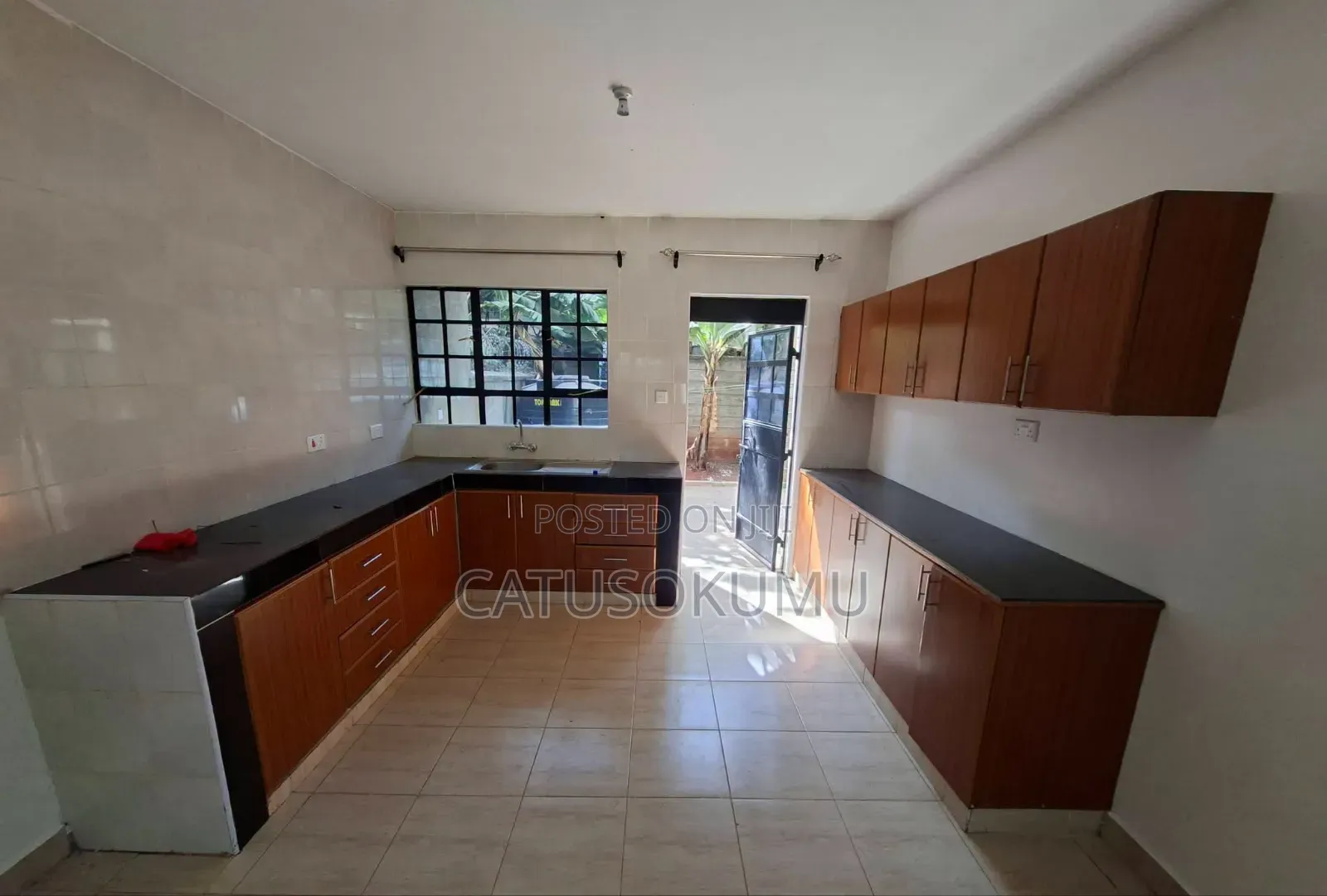 4bdrm Maisonette in Syokimau, Gateway Mall Area for rent
