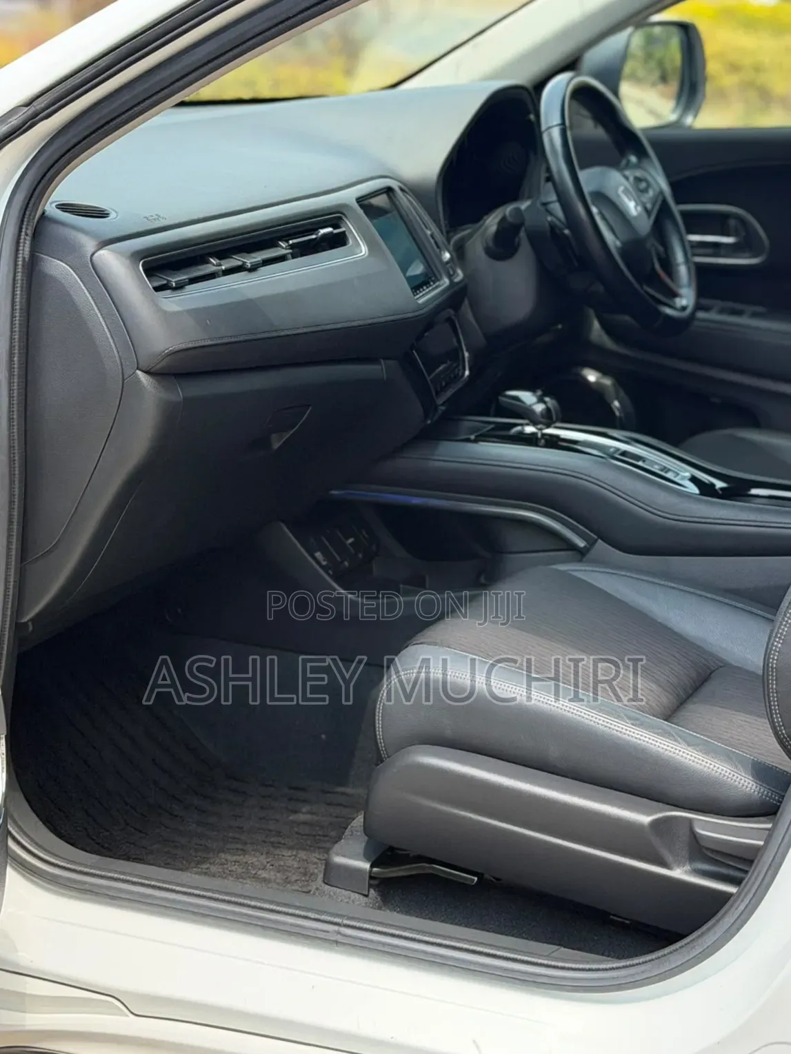 Honda Vezel 2019 White