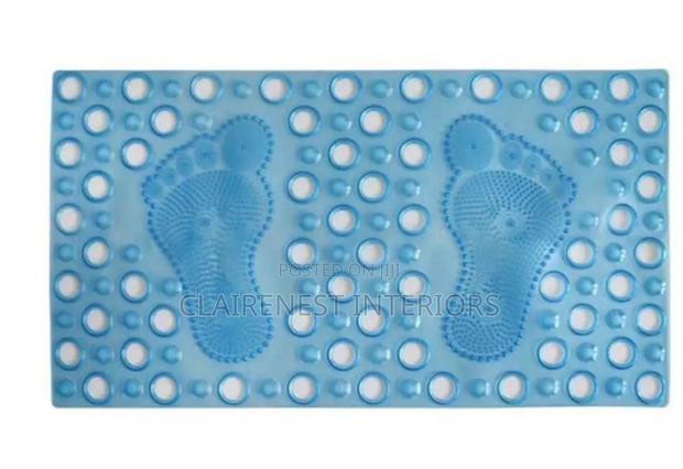Transform Your Bathroom Floor Instantly With Translucent Mats - thumbnail 2