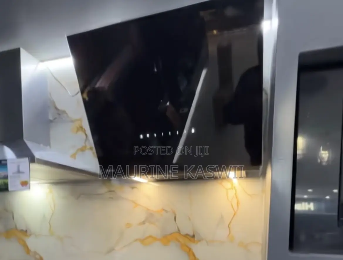 Hisense 60cm Vertical Cooker Hood Black Glass WiF