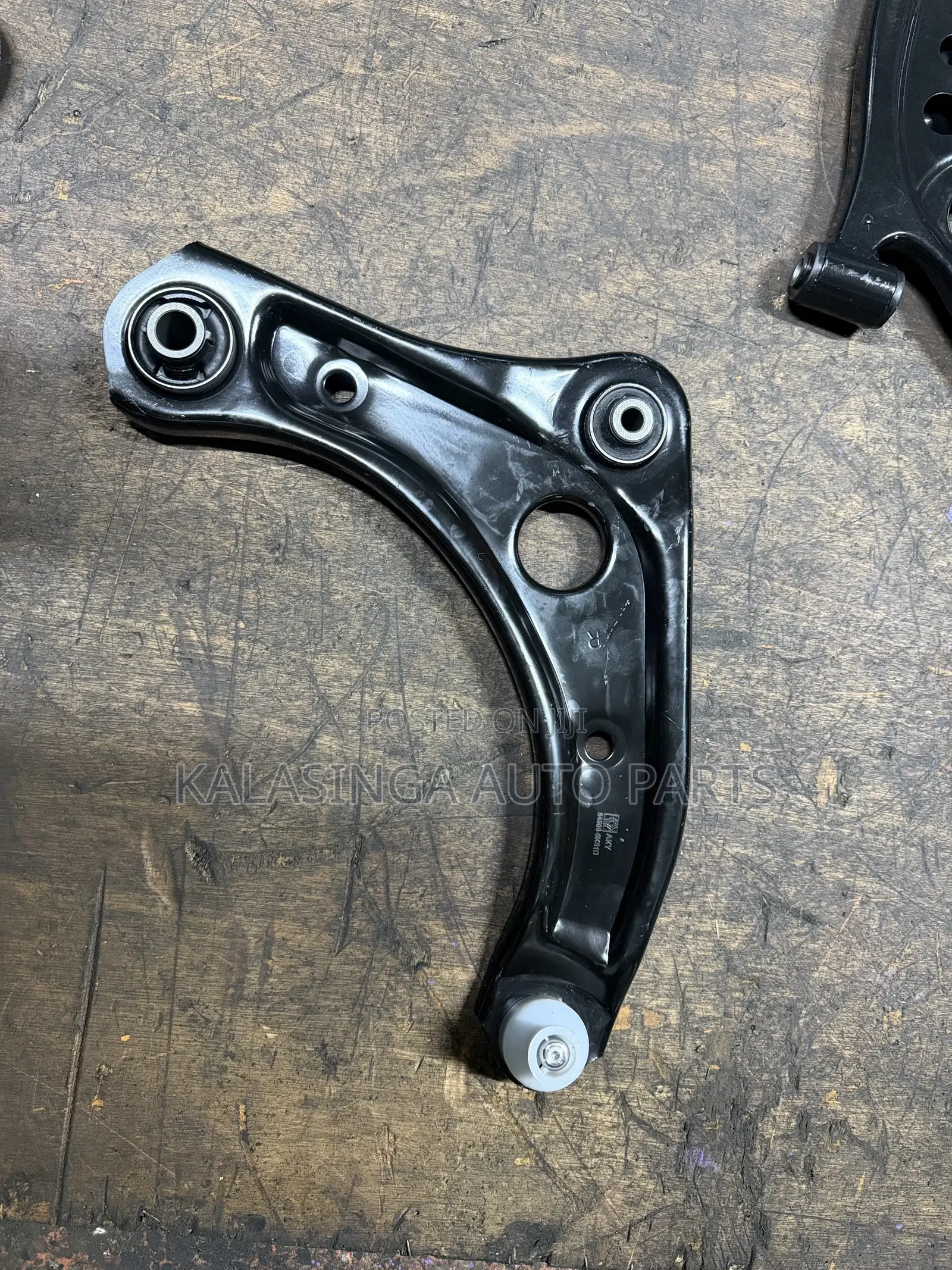 Nissan Note Arms
