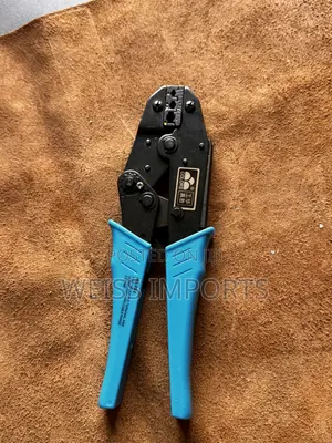 Ratcheting Wire Crimper