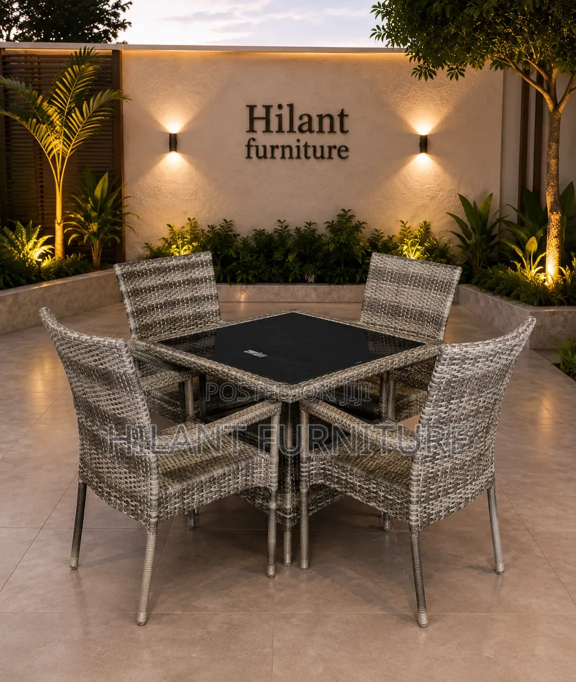 Luxury 4-Seater Wicker Outdoor Dining Set With Glass Table