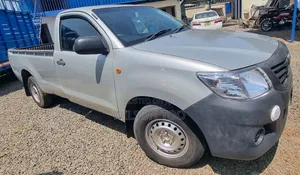 Toyota Hilux 2012 Silver