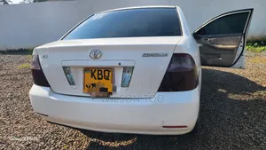 Toyota Corolla 2006 White