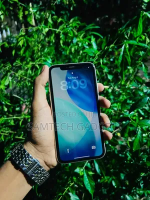 Apple iPhone 11 128 GB White