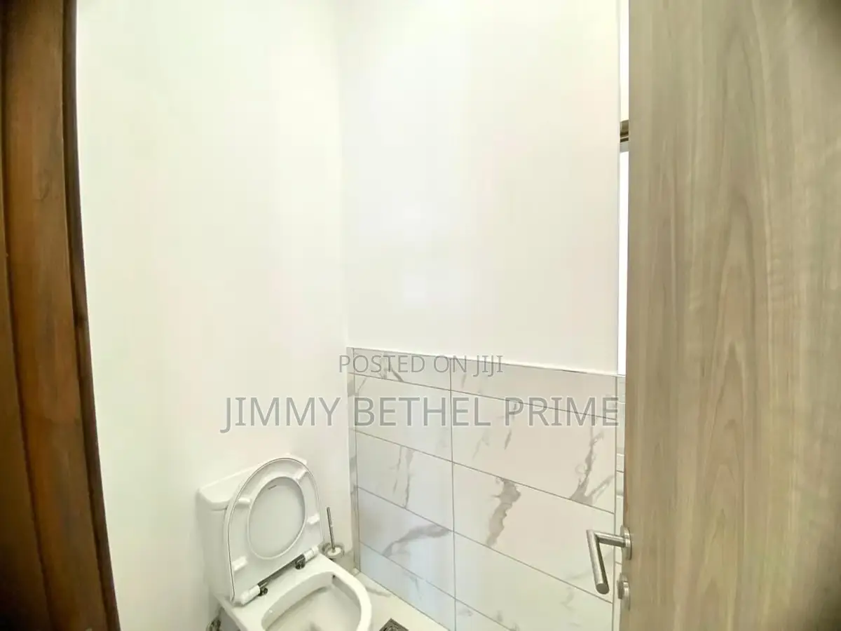 2bdrm Apartment in Rosslyn for rent