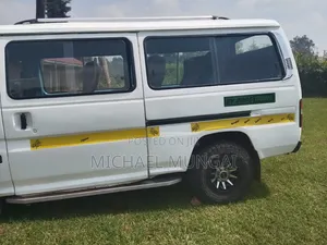 Nissan Caravan (Urvan) 2005 White
