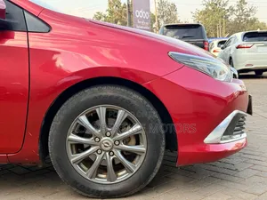 Toyota Auris 2016 Red