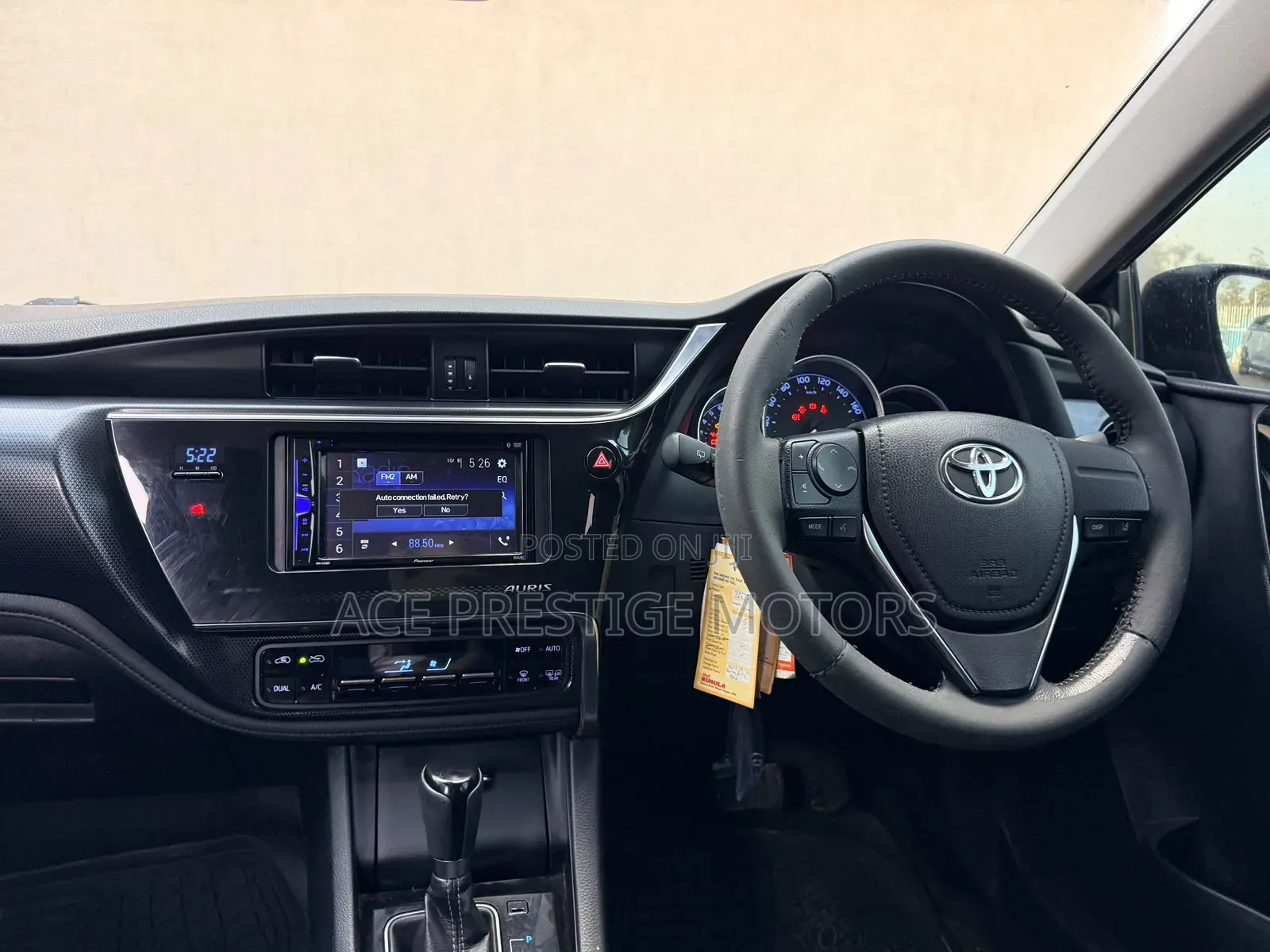 Toyota Auris 2016 Red