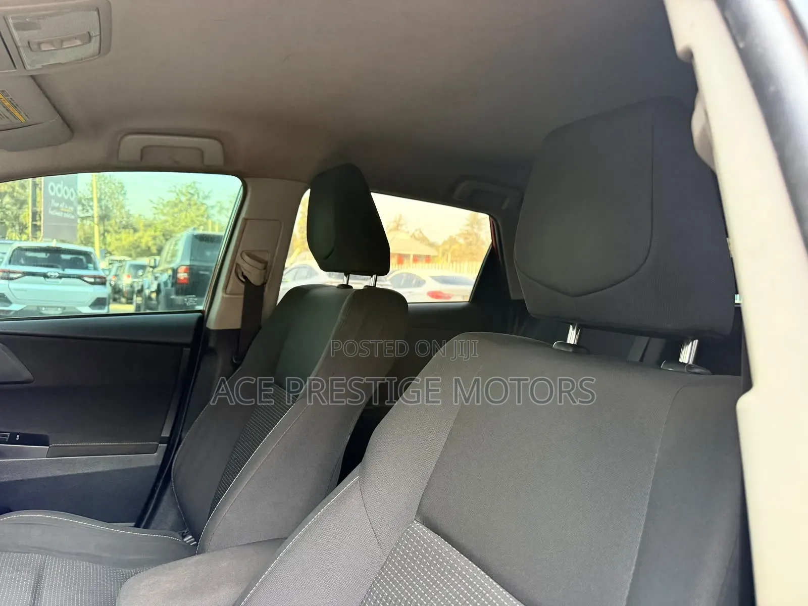 Toyota Auris 2016 Red