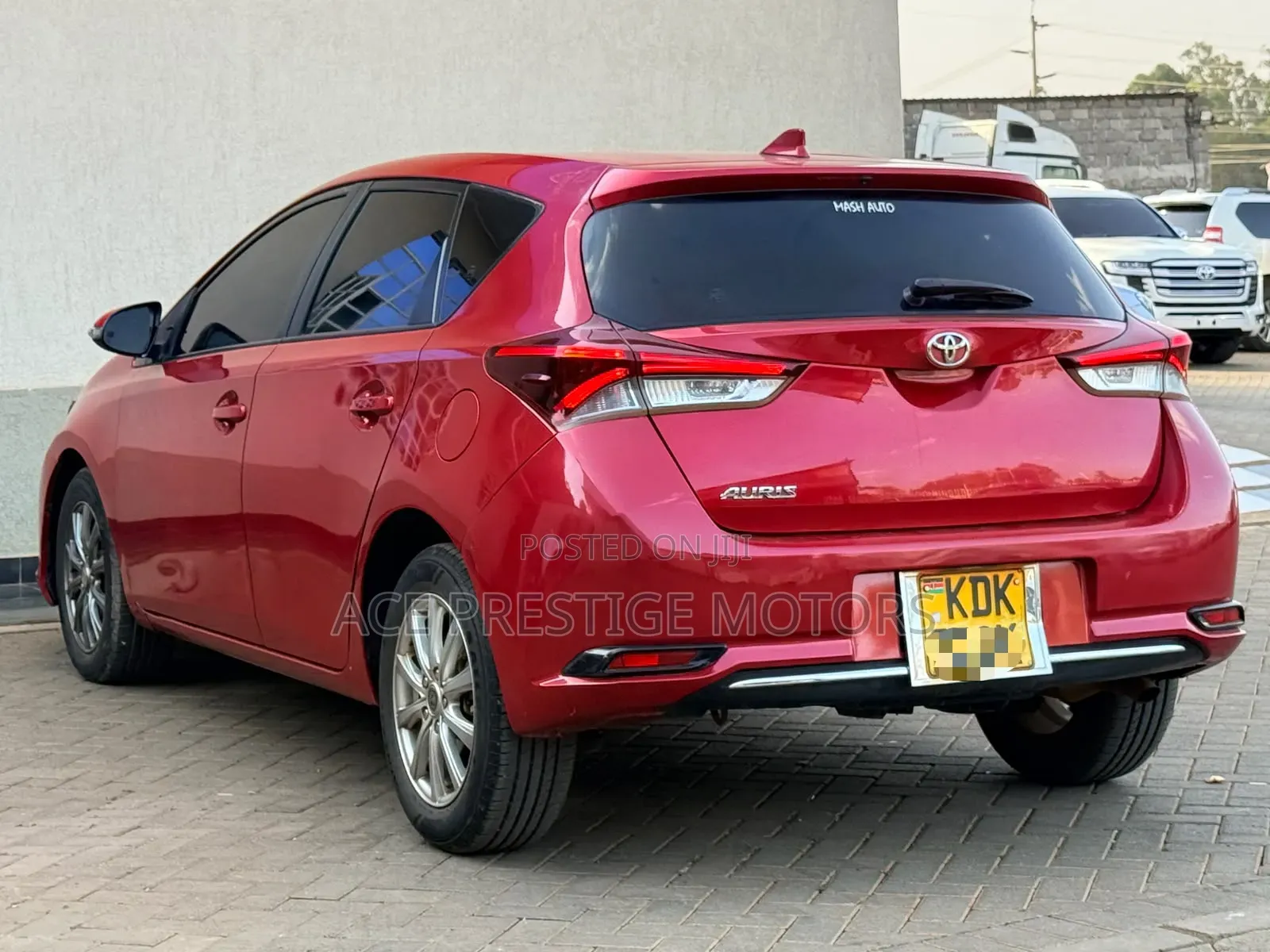 Toyota Auris 2016 Red