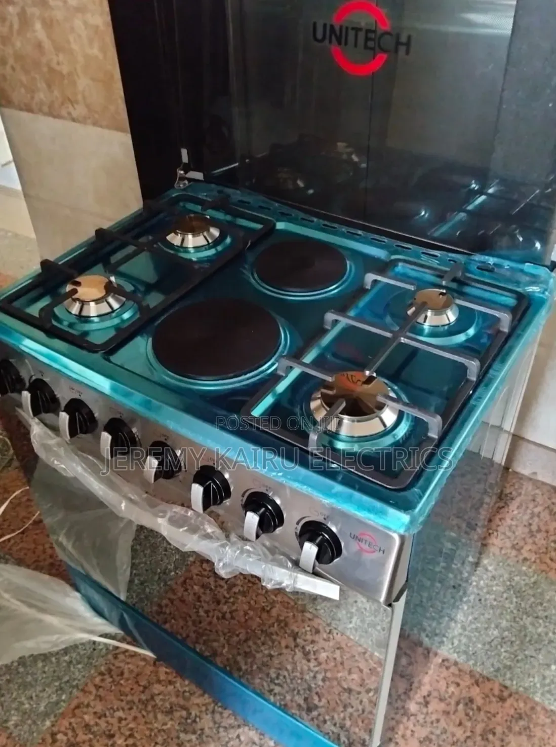Unitech 4+2 Burners Cooker