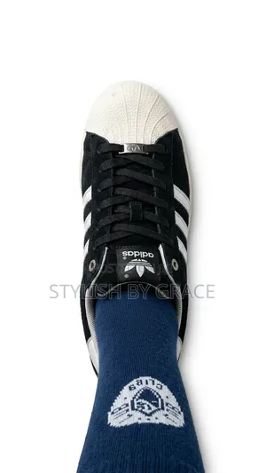 Adidas Sneakers