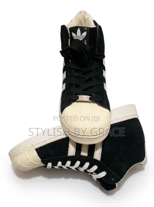 Adidas Sneakers