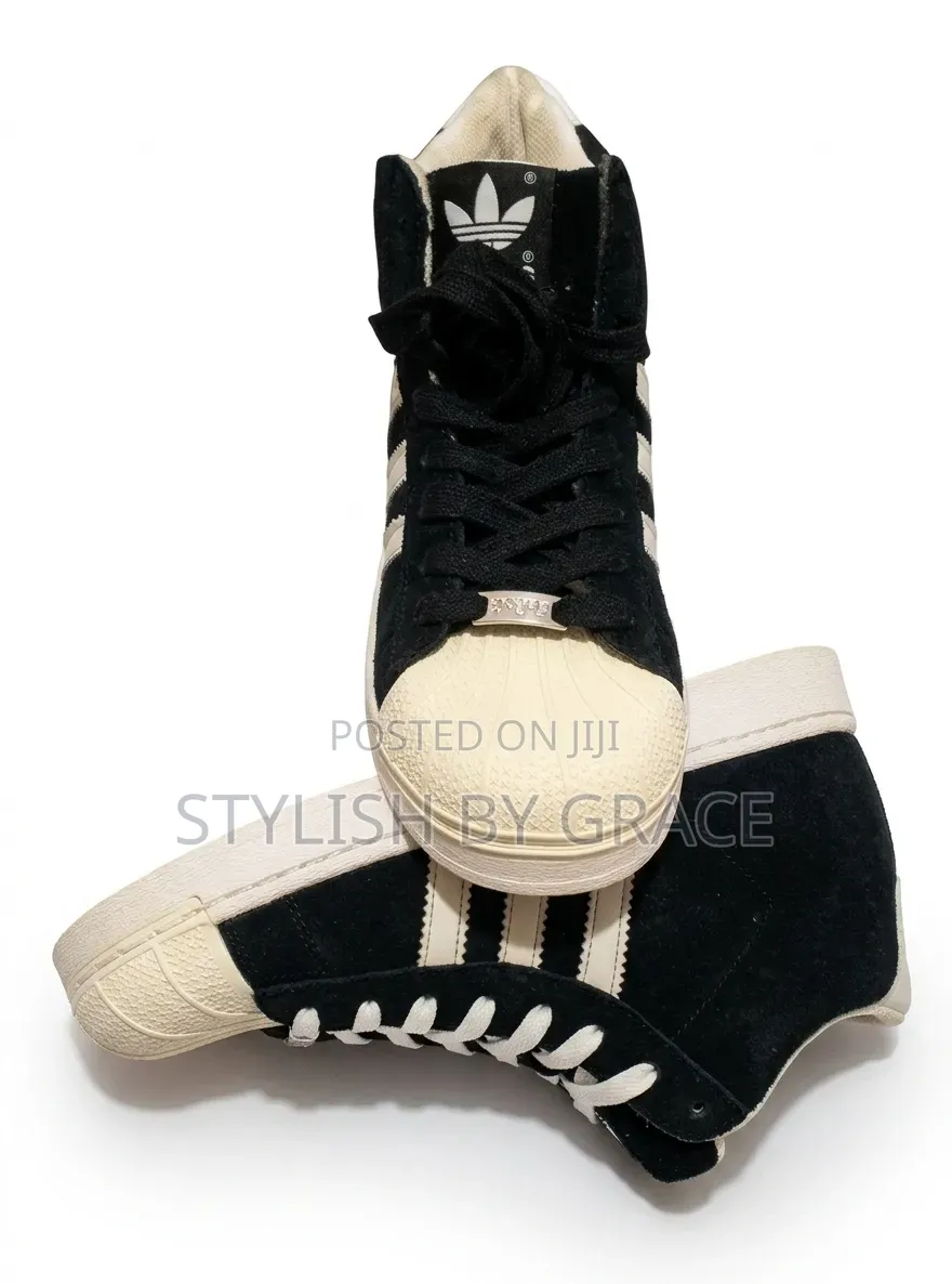 Adidas Sneakers