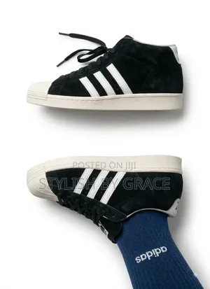 Adidas Sneakers