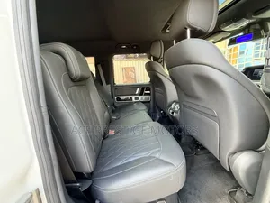 Mercedes-Benz G-Class 2019 White
