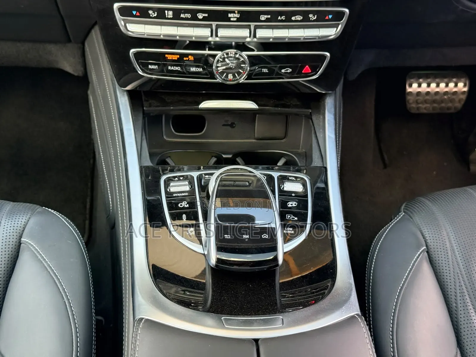 Mercedes-Benz G-Class 2019 White