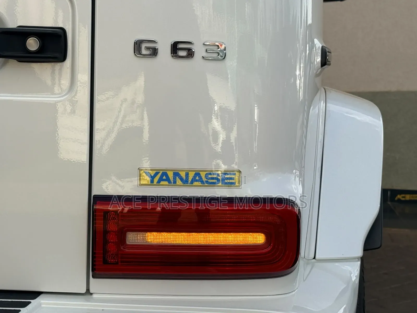 Mercedes-Benz G-Class 2019 White