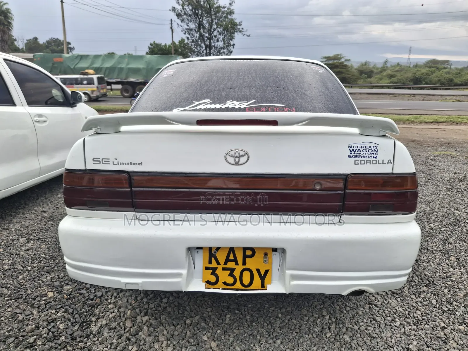 Toyota Corolla 1998 White