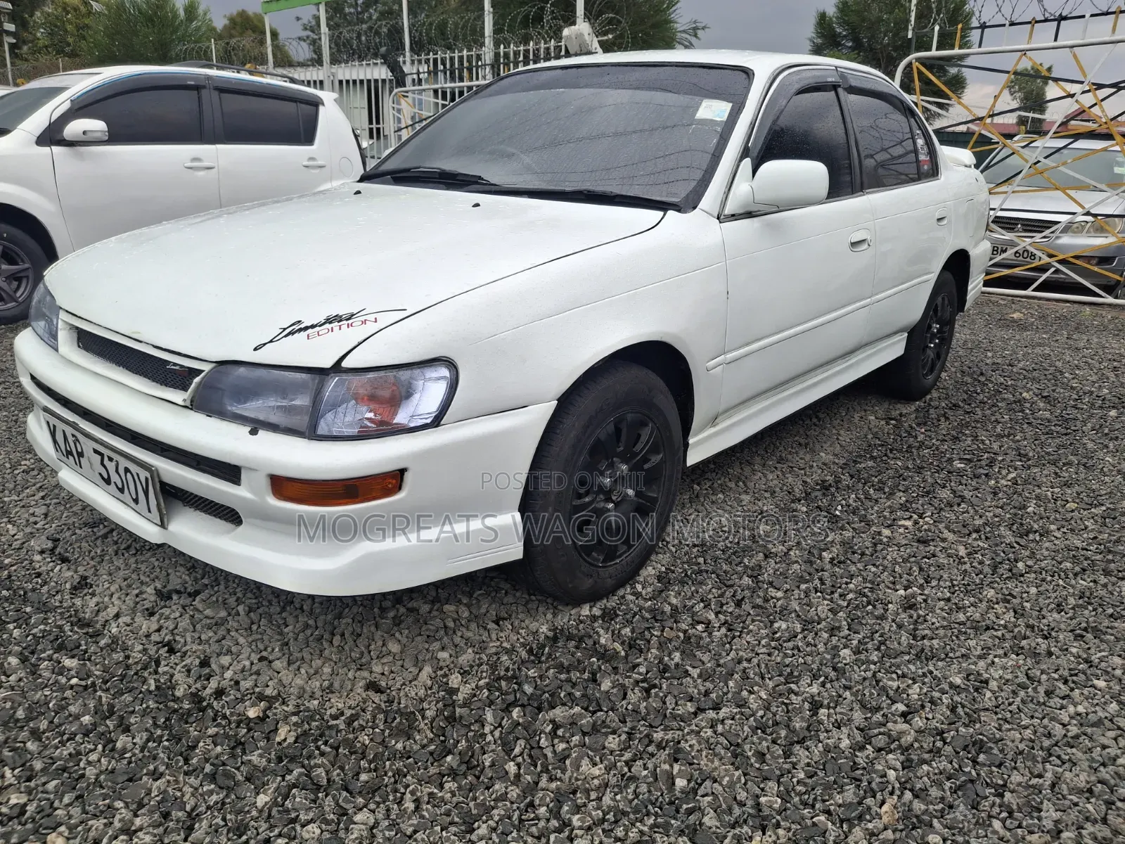 Toyota Corolla 1998 White