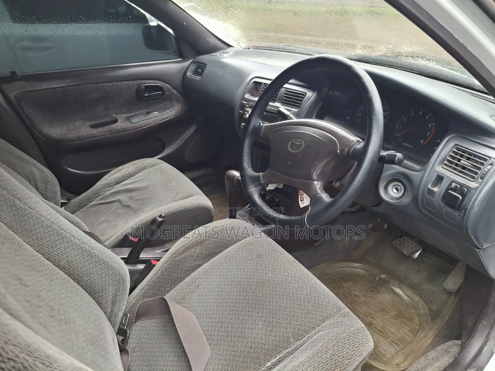 Toyota Corolla 1998 White