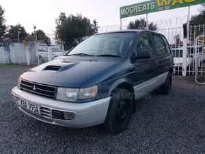 Mitsubishi RVR 1998 Blue