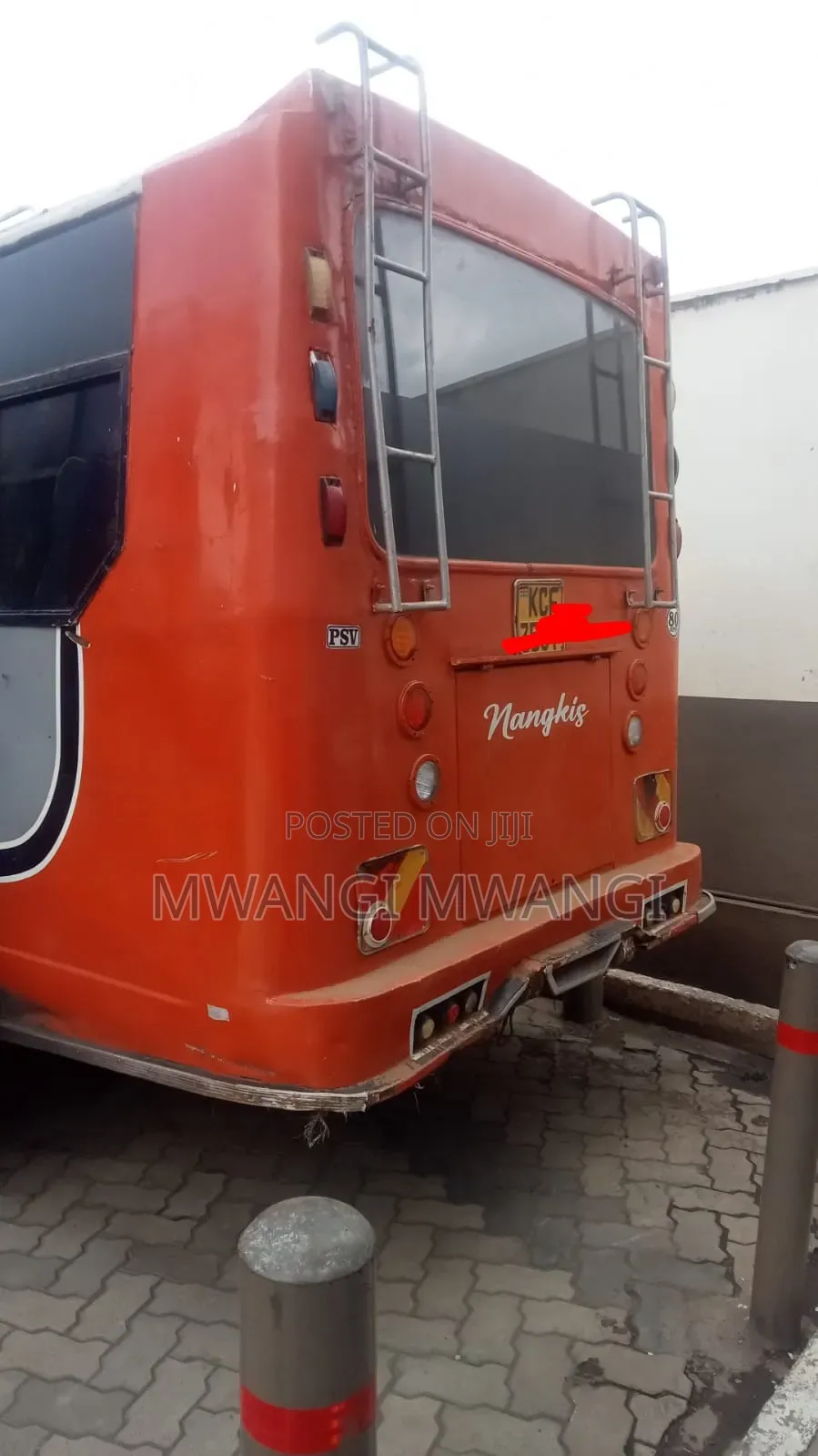 Isuzu NQR 2015 Orange