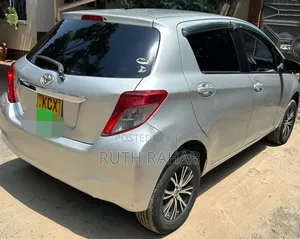 Toyota Vitz 2012 Silver