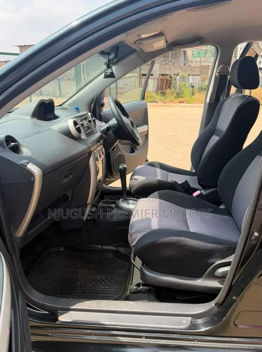 Toyota IST 2006 Black
